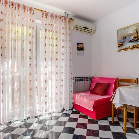 House Amalija Apartment *