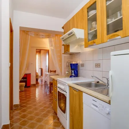 Apartment House Amalija