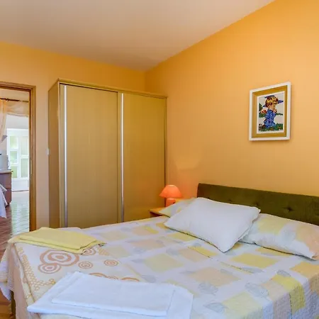 Apartment House Amalija Mali Losinj